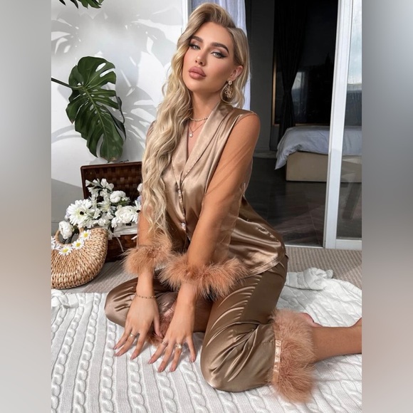 Fuzzy Trim Mesh Panel Shawl Collar PJ Set - Picture 2 of 8